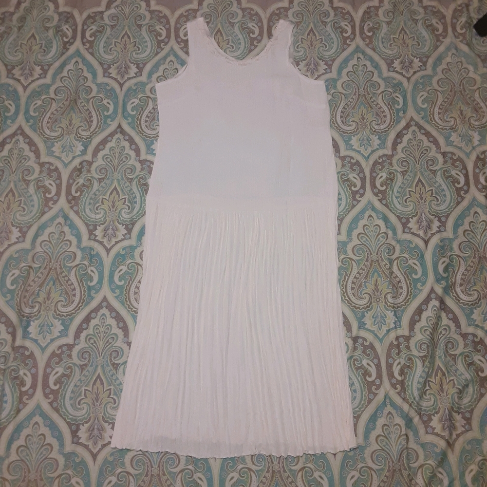 Vintage Lace & Crinkle Textured Wedding Reception Dress with Jacket - Picture 11 of 16